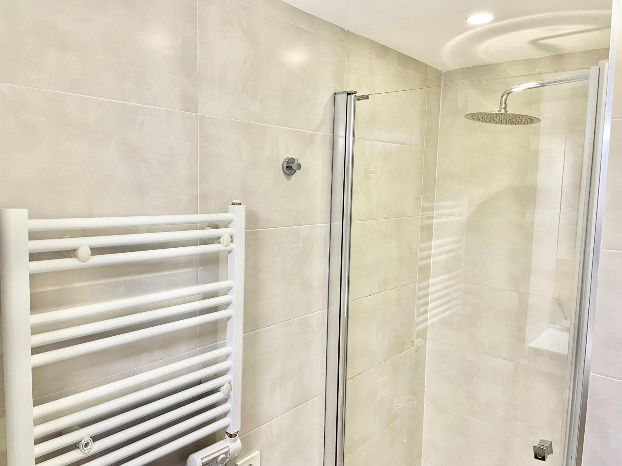 Apartamento San Lorenzo Playa. Vistas Al Mar. Gijón Dış mekan fotoğraf