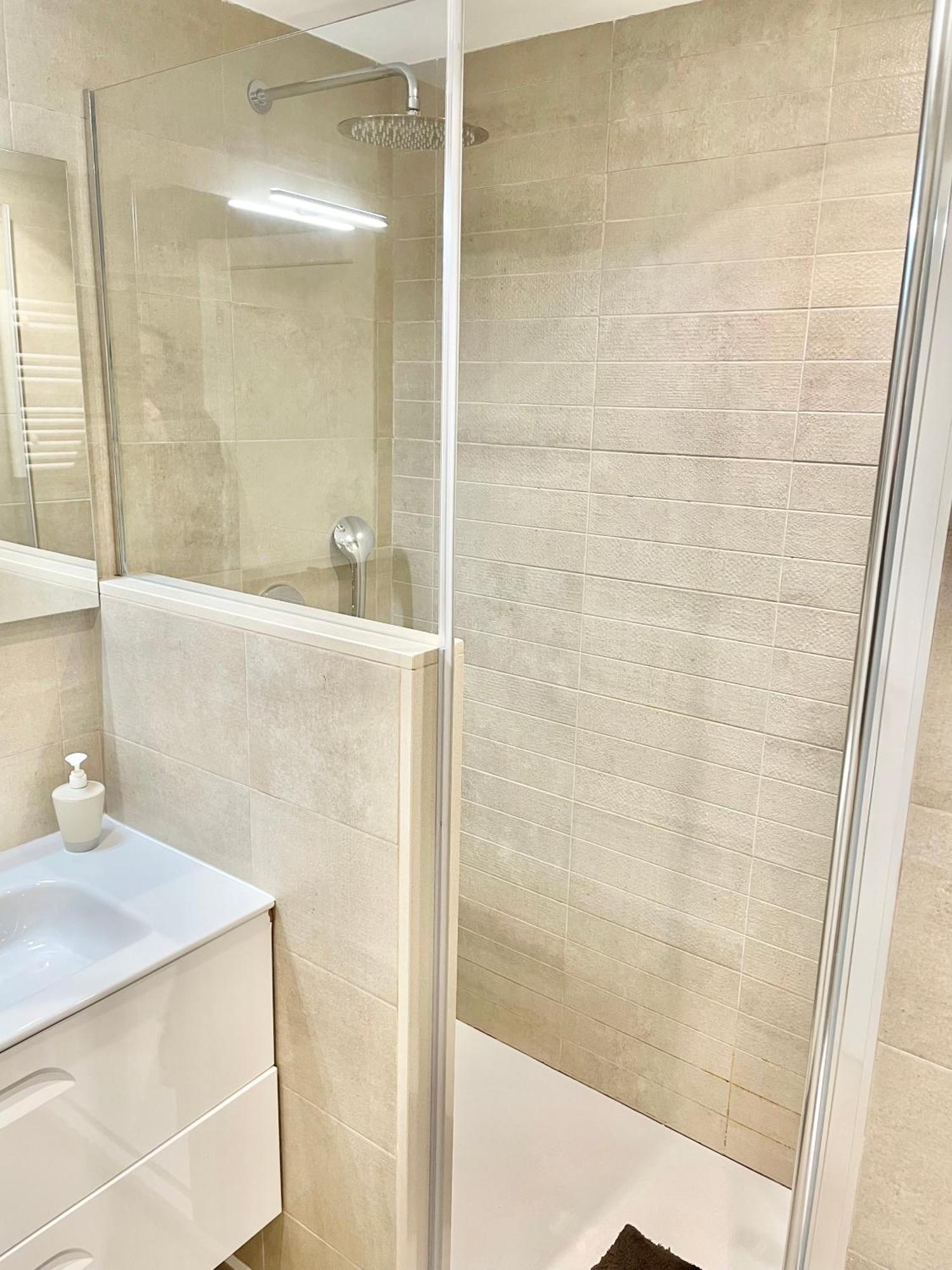 Apartamento San Lorenzo Playa. Vistas Al Mar. Gijón Dış mekan fotoğraf