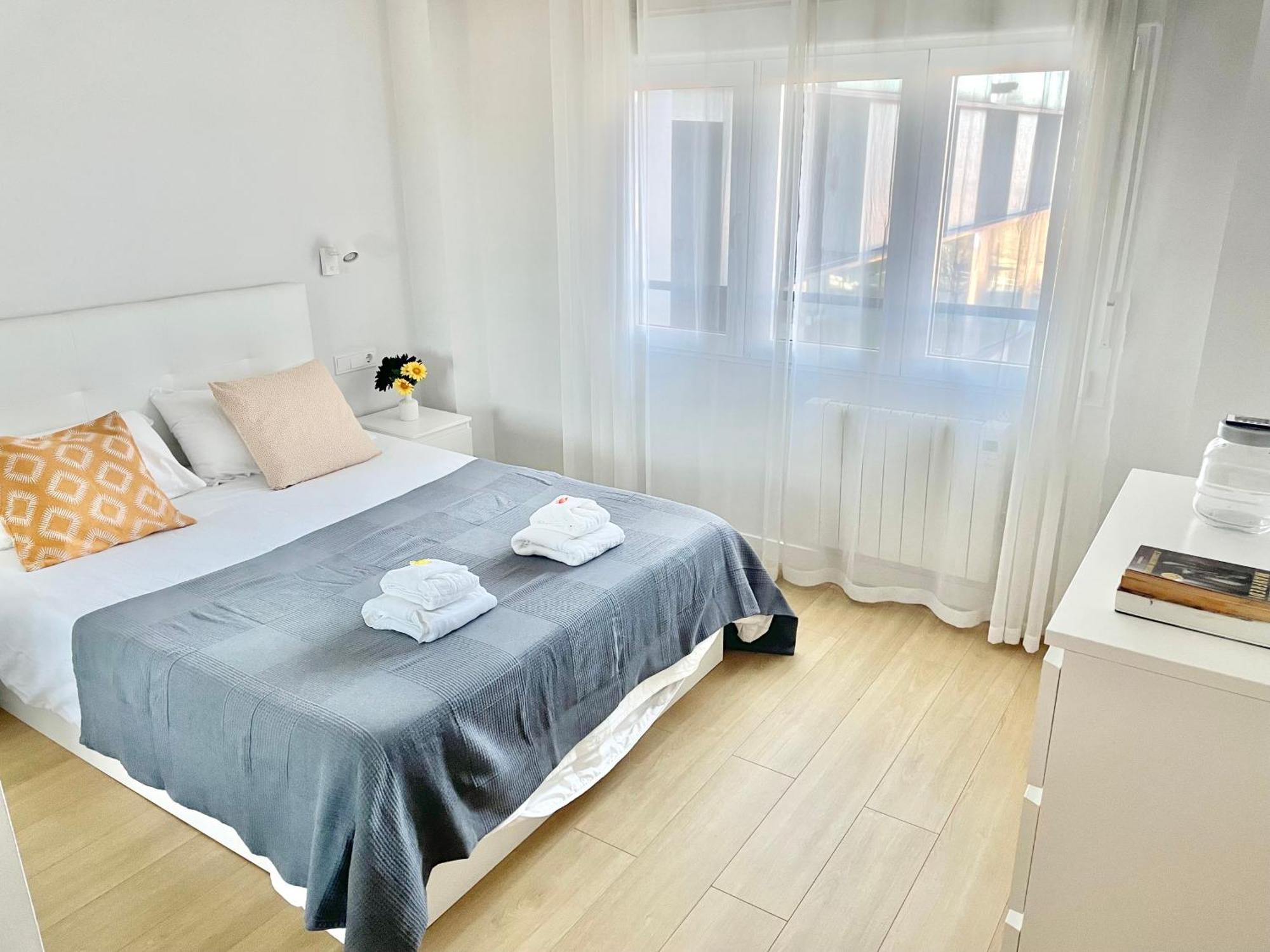 Apartamento San Lorenzo Playa. Vistas Al Mar. Gijón Dış mekan fotoğraf